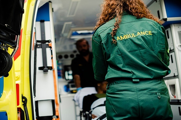 UK - Emergency 999 services@2x