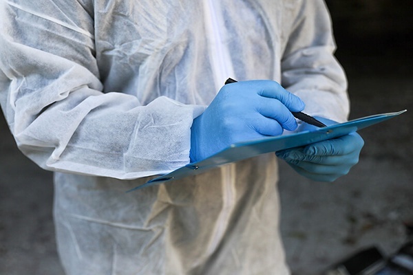 UK - Asbestos licence holders restricted to supervisory work@2x