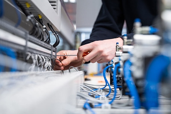 UK - Electrical equipment, appliances, and components manufacturing@2x