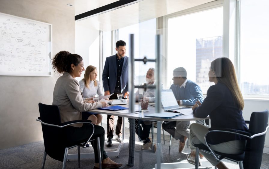 Meeting-web-896x564